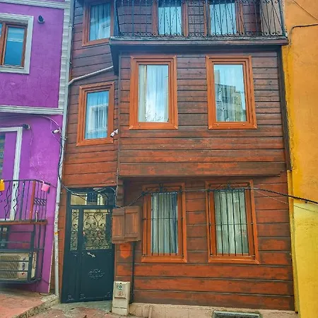 Taksim History Wooden Vandrerhjem Istanbul