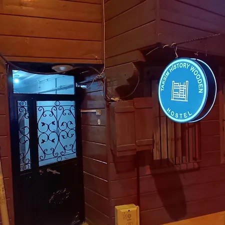 Taksim History Wooden Hostel Istanboel
