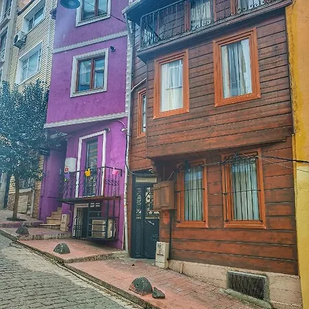 Taksim History Wooden Vandrarhem *