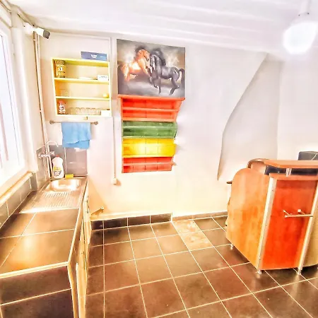 Hostel Taksim History Wooden