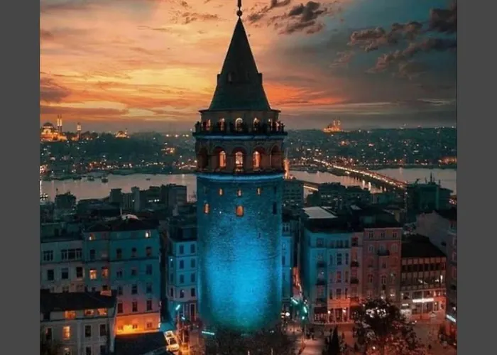 Hostel Taksim History Wooden *