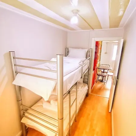 Albergue Taksim History Wooden *